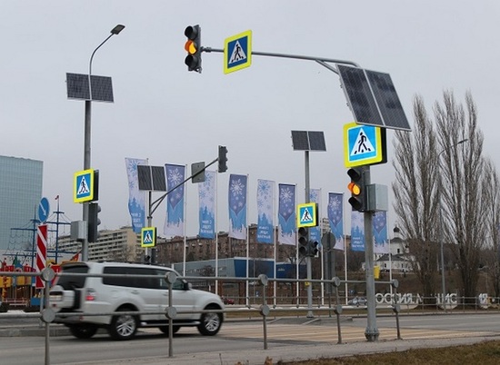 В Волгограде на набережной у "Гасителя" подключены 10 новых светофоров