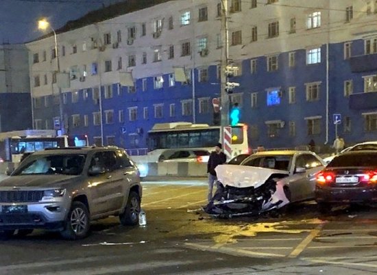 В Волгограде пьяный водитель стал виновником массового ДТП