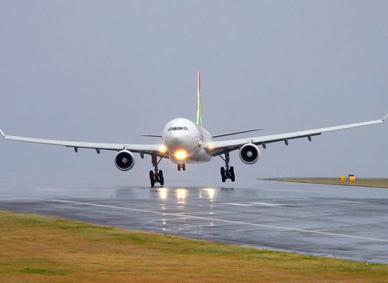Самолет «Баку – Шереметьево» совершил экстренную посадку в Волгограде