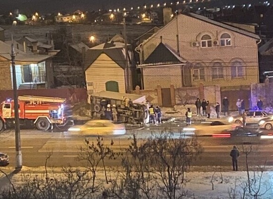 В Волгограде за рулём грузовика умер 55-летний мужчина