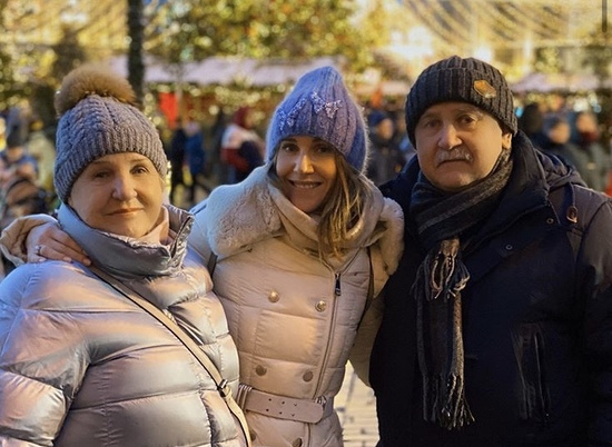 Юля Ковальчук провела праздники с родителями