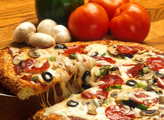 17 школьников-спортсменов отравились пиццей в Волгоградской области