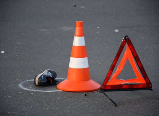 На севере Волгограда 8-летний школьник попал под колеса легковушки