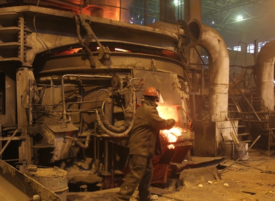 На волгоградском «Красном Октябре» впервые в году запустили сталеплавильную печь
