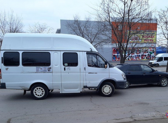 В двух ДТП в Волгограде и Волжском пострадали подростки