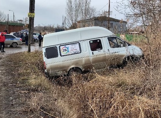 В Волгограде в аварии с маршруткой пострадали 6 человек