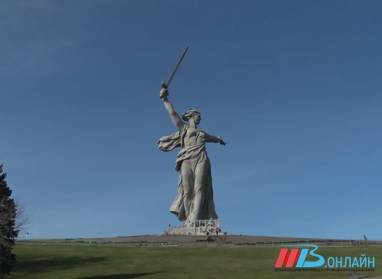 В Волгограде реставрация монумента «Родина-мать» завершена на 95%