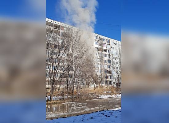 Жители горящего дома в Волгограде эвакуированы из здания