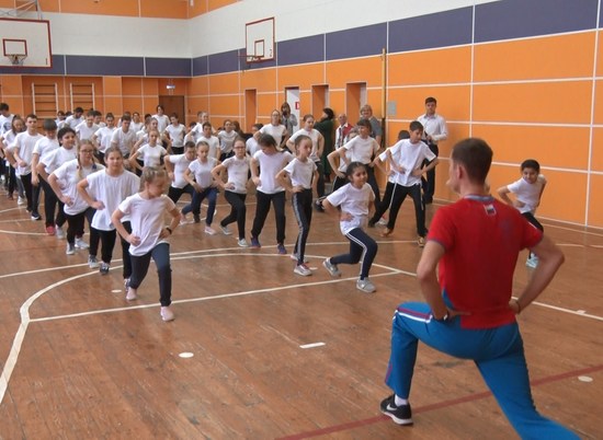 Волгоградские школьники участвуют в акции «Здоровый образ жизни — путь к успеху»