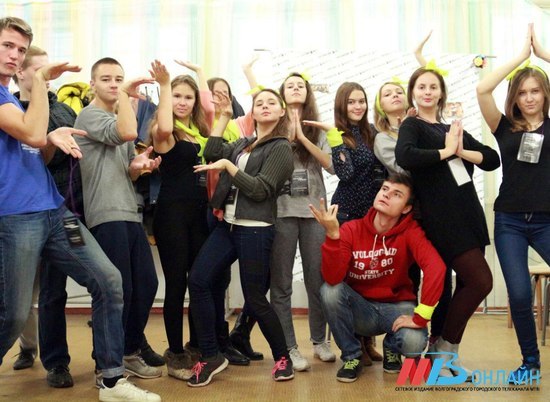 Центр «Ударник» покажет молодые таланты Волгограда и накормит блинами