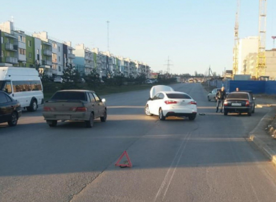 Тройное ДТП в Волгограде: есть пострадавшие
