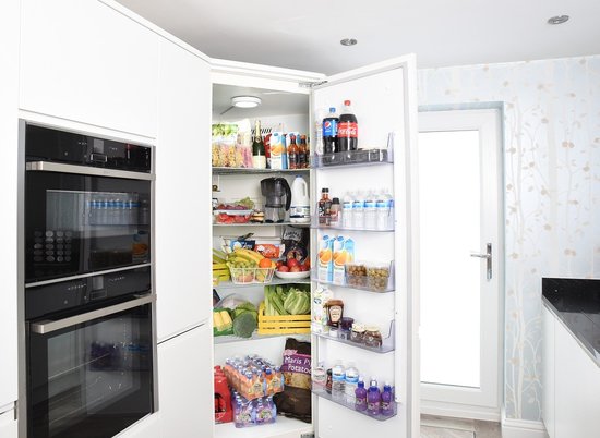 Роспотребнадзор не рекомендует волгоградцам набивать холодильники едой на карантине