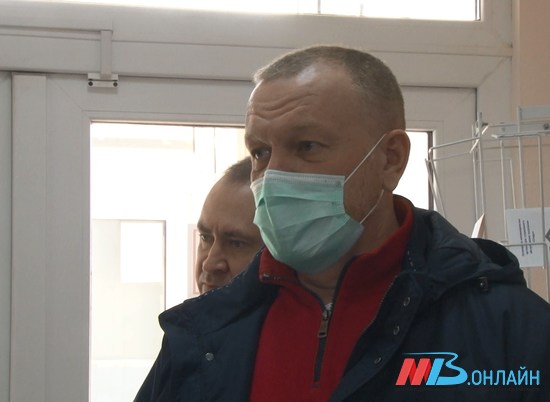 Волгоградские соцработники получили дополнительную партию медицинских масок