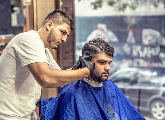 Открыть парикмахерские в Волгограде попросила бизнес-омбудсмен