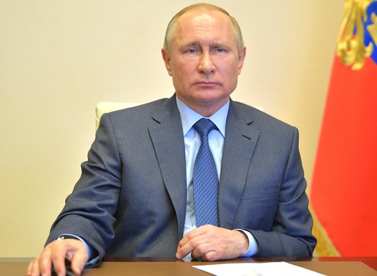 Путин об эпидемии в России: «Нужно сгладить срок прохождения через плато»
