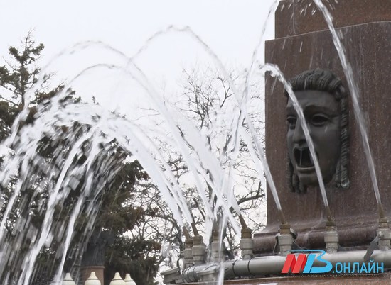 Заработал фонтан «Искусство» на Центральной набережной Волгограда