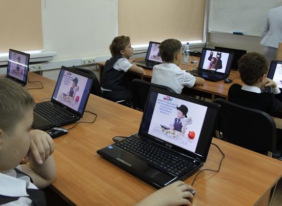 Школьники из Волжского и Краснослободска приняли финансовый "бой"