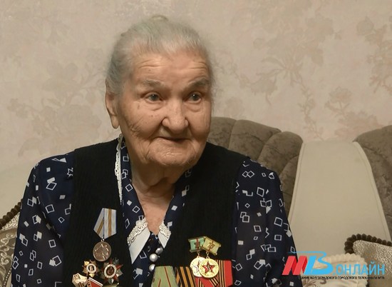 Ветеран Мария Быкова из Волгограда получила в подарок на 9 Мая персональный салют