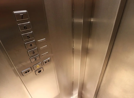 В волгоградских домах установят 220 новых лифтов