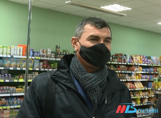 Не все жители Волгоградской области обязаны носить маски и перчатки