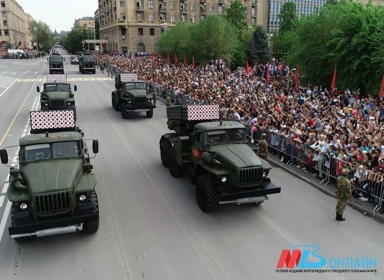 В Волгоградской области возобновили подготовку к параду Победы