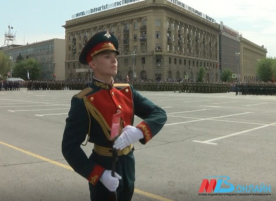 В Волгограде состоялась первая репетиция парада Победы