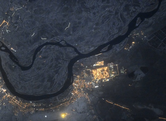 Космонавт показал фото ночного Волгограда с околоземной орбиты