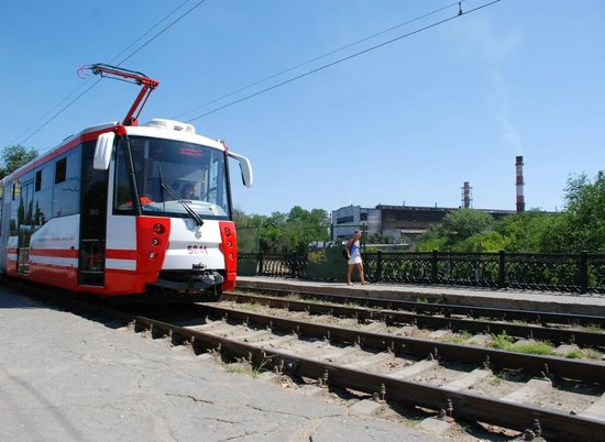 На севере Волгограда обновляют трамвайные пути