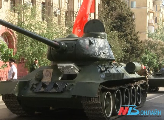 Парад Победы в Волгограде откроет легендарный танк  Т-34-85
