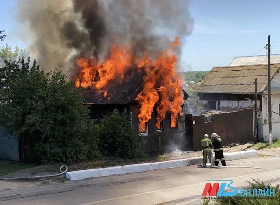 Названа предварительная причина крупного пожара под Волгоградом
