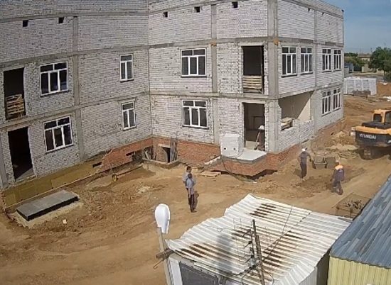 В Самофаловке строители возвели «коробку» нового детского сада