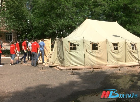 Палатки для медосмотров убирают из дворов волгоградских больниц