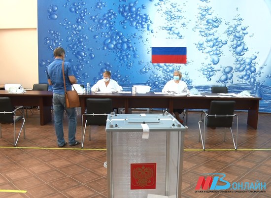 На шести участках в Волгограде люди пытались проголосовать по два раза