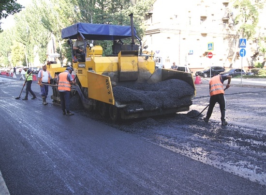 Проверенный подрядчик отремонтирует две дороги в Волгограде