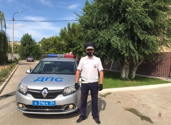 Инсульт за рулем: полицейский спас жизнь водителю из Волгограда