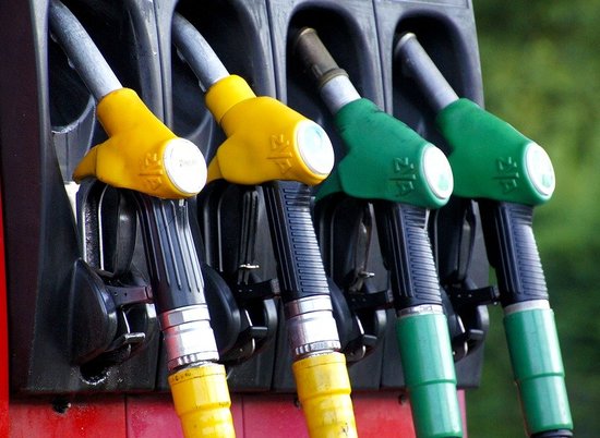 Волгоградцам рассказали об изменении цен на бензин