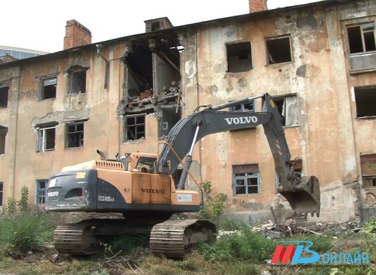 Два аварийных дома снесут в заканальной части Волгограда