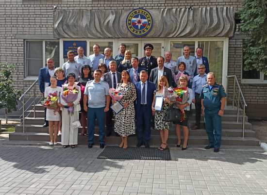 Волгоградские медики получили награды за борьбу с COVID-19