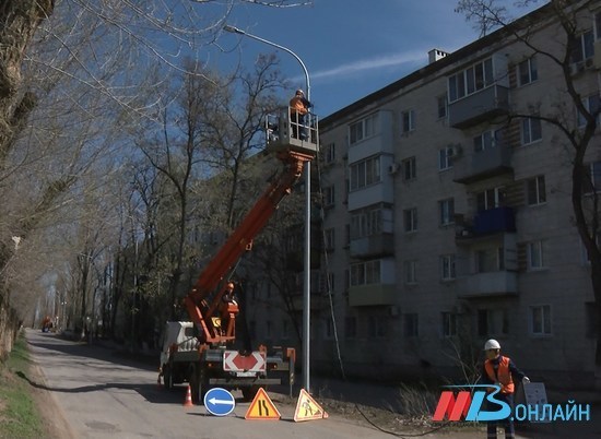 В Советском районе Волгограда загорелись светодиодные фонари