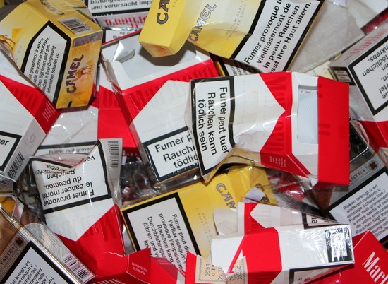 В Волгоградском продуктовом магазине продавали контрафактные сигареты