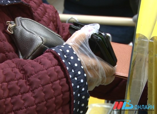 Контроль за ношением масок и перчаток усилят в Волгоградской области