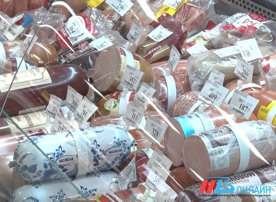 В волгоградском "Светофоре" нашли 25 кг мяса без маркировки и пропавшую колбасу