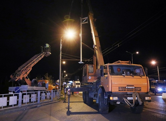 В Волгограде недалеко от ТРК «Акварель» устанавливают светофор