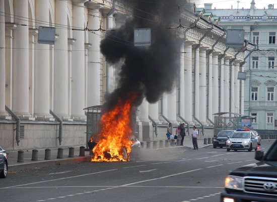 Ночью в Волгограде сгорел грузовик
