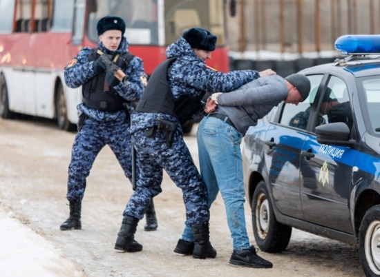 Росгвардейцы помогли поймать подозреваемого в убийстве на юге Волгограда