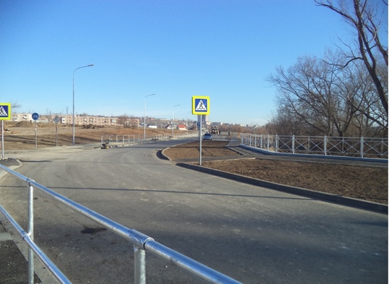 В крупном ЖК Волгограда построили новую четырехполосную дорогу