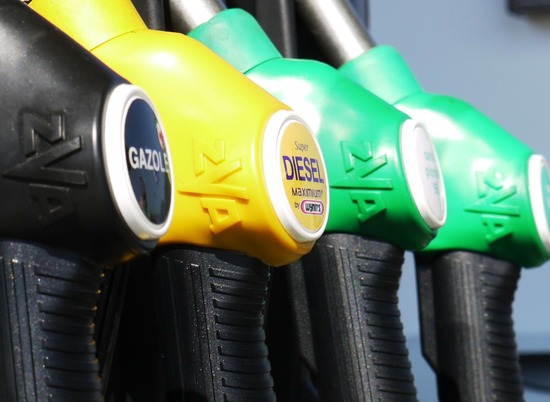 Росстат назвал средние цены на бензин и дизель в Волгограде