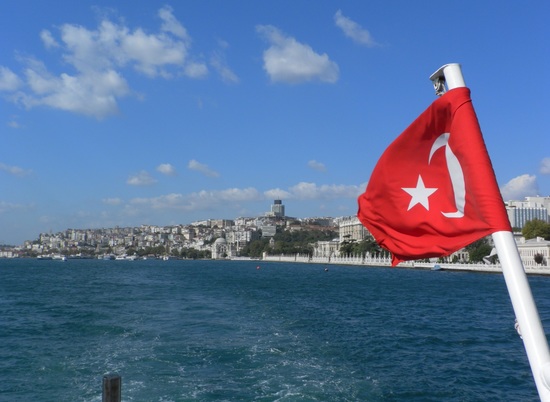 Турция обозначила сроки полного снятия ограничений для туристов