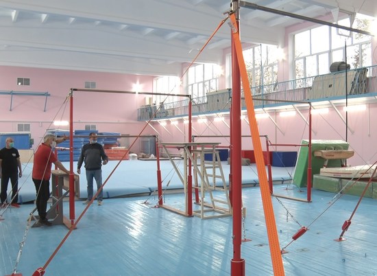 В 13 сельских школах Волгоградской области отремонтируют спортивные залы