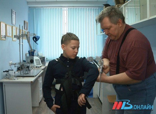 Экзоскелет помогает в реабилитации пациентов из Волгоградской области